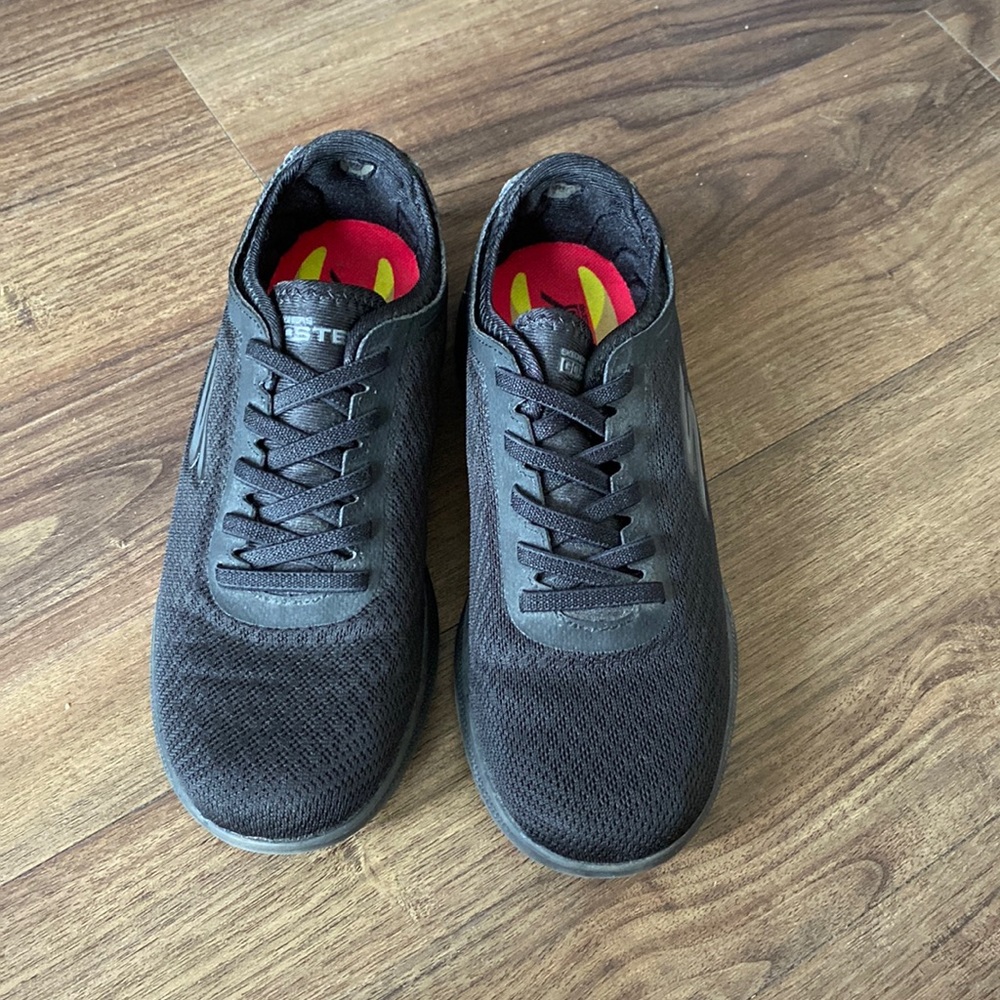 Sketchers Goga Max Sneakers